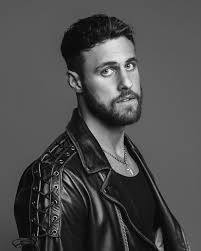 Mitch 🚀 (@mitchelleason) · Instagram photos and Reels