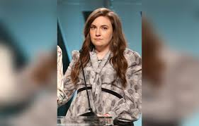 Celebrities React To Lori Loughlin & Felicity Huffmans College Admission  Scandal