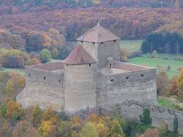 Chateau Des Allymes Bugey Ain Ruines Du Chateau Chateau France Et Chateau Hante