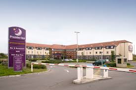 See 3,071 traveller reviews, 607 candid photos, and great deals for park inn by we used the heathrow hoppa and had no problems we used the machine inside the hotel to purchase tickets and the. Hotel Premier Inn London Heathrow Airport M4 J4 Hotel Hounslow Ar Trivago Com