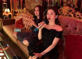 Để cho em khóc, thêm một lần nữa thôi, thêm một lần cuối cùng, rồi ta sẽ rời xa. Mai PhÆ°Æ¡ng Thuy Cung Lá»‡ Quyen Hat Ä'á»ƒ Cho Em Khoc Va Nháº¯n Gá»­i Vy Oanh Vnreview Tin Má»›i Nháº¥t
