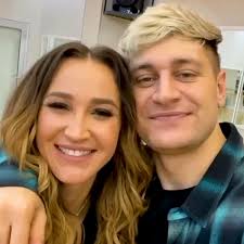 Влюбленные три дня назад снялись на мальдивском пляже. Olga Buzova I David Manukyan Uleteli V Sovmestnyj Otpusk V Zharkuyu Stranu Vokrug Tv