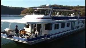 Stand at the helm and navigate your crew to a week of unforgettable memories. Houseboat On Dale Hollow Lake Wisdom Resort Executive Youtube