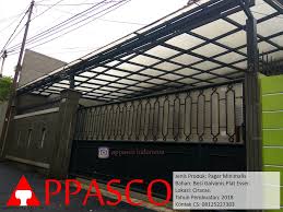Pagar rumah yang baik tidak perlu terlalu tinggi, yang penting dapat dengan mudah untuk anda operasikan. Pagar Minimalis Besi Galvanis Plat Eser Hitam Di Ciracas A Photo On Flickriver
