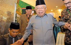 Mahathir mohamad was born on december 20, 1925 in alor setar, kedah, malaya. Ma Ruf Amin Saya Belum Tua Dibandingkan Dengan Mahathir Mohamad Fajar