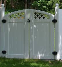 Any individual, corporation, company, partnership, firm, association, township of blairstown, or political subdivision of this all permitted fences and walls shall be situated on a lot in such a manner that the finished side of the fence or wall. Vinyl Fence Gallery