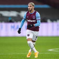 Newcastle throw bodies forward and west ham catch them on the counter. Confirmed West Ham Team Vs Leeds United As Said Benrahma And Lukasz Fabianski Return Football London