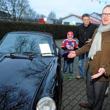 Track breaking karl heinz rummenigge headlines on newsnow: Rummenigge Und Sein Schwarzer Porsche Fc Bayern