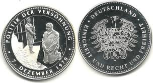 Dem gemeinsamen kniefall der spieler schloss sich löw an. Deutschland Silbermedaille Bundeskanzler Willy Brandt Kniefall V Warschau Pp Proof Ma Shops