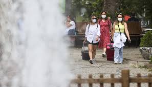 Los seres humanos influyen cada vez más en el clima y la temperatura de la tierra con la quema de combustibles fósiles, la tala de bosques y la cría de ganado. El Cambio Climatico Hace Que Las Olas De Calor Sean 150 Veces Mas Probables