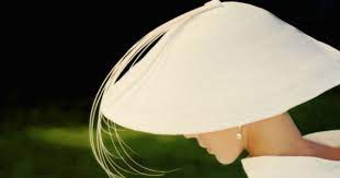 Check spelling or type a new query. Le Chapeau De Mariage In Ou Out Marie Claire