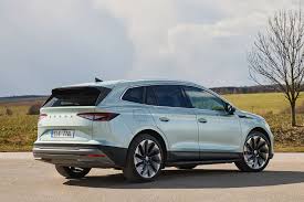 Škoda enyaq iv taip pat pasirūpins ir galiniais keleiviais. Skoda Enyaq Iv Das Neue Elektro Flaggschiff