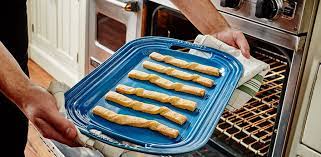 Use your dish to cook egg casseroles or bacon and ham quiches for brunch. Le Creuset Rectangular Dish W Platter Lid Marseille Everything Kitchens