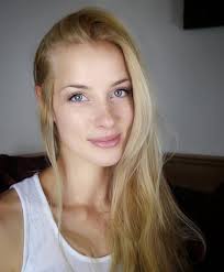 Botschaften aus der Zwischenwelt: Anthologie: Amazon.co.uk: Mauch, Michael,  Liebelt, Volker, Scherschel-Peters, Susann, Siwak, Florence, Voß, Britta,  Sommer, Micha, Albertz, Heike, Datenet, Gabriele, Watolla, Marcus,  McCullough, Ian, Klewer, Detlef ...