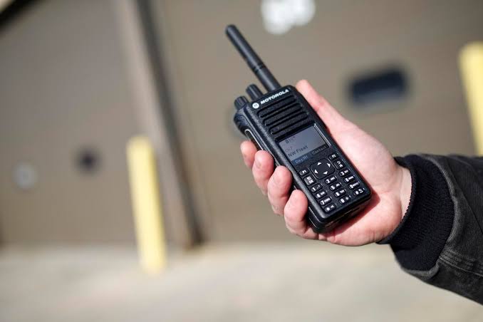 How to Choose the Right Two-Way Radio for your Needs - Critico