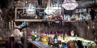 There are surprisingly many stores and malls in kufstein so i did some shopping too. Hotel Restaurant Bar In Kufstein Auracher Lochl
