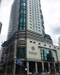 What is the closest airport to pullman kuala lumpur city centre hotel & residences? Pullman Kuala Lumpur City Centre Hotel Mit Einer Atemberaubenden Aussicht Koffer Kind