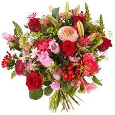Een moederdag cadeautje van mij een heerlijk ruikend bloempje voor jou 't vertelt vanuit mijn hartje heel oprecht hoeveel ik van je hou! De 25 Mooiste Moederdag Wensen Fleurop