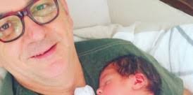 Luis enrique gnecco dessy (santiago, 12 de diciembre de 1962) es un actor chileno de cine, teatro y televisión. Luis Gnecco Y Su Paternidad A Los 54 A Veces Bromeo Con Que Soy El Abuelo Biut Cl
