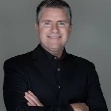 Stephen Tremaine's Instagram, Twitter & Facebook