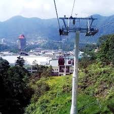 Saat itu, karena hujan lebat dan petir, kereta yang kami. Awana Skyway Fly Up To The Top In Style Ultimate High Flying Experience In A Glass Doored Gondolas Big Kuala Lumpur