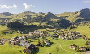 Why are you acting so funny? Stoos Autofreies Naturparadies Auf 1300 Meter Uber Meer