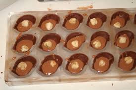 Les Chocolats Fourres Gianduja Recette Bonbon Chocolat La Cuisine De Bernard Recette Bonbon