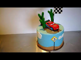 Jetzt ausprobieren mit ♥ chefkoch.de ♥. Einfache Anfangerfreundliche Cars Torte Cars Fondant Torte Kuchenfee Lisa Youtube