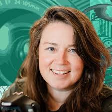 Hi all, just trying to research for my daughter who is in year 10 any  really wants to study for her Art GCSE. I'm finding it nearly impossible to  navigate any help