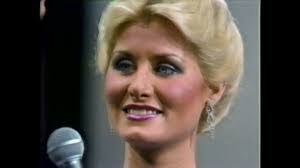 Lisa Allred's Instagram, Twitter & Facebook