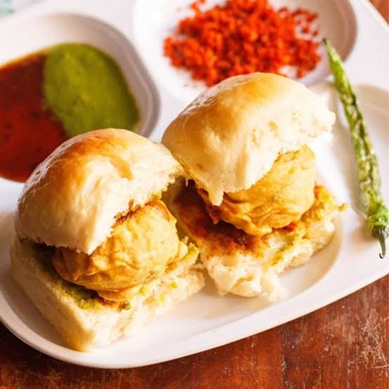 Vada Pav Recipe (Mumbai Style)