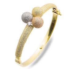 Favori Gold Tasli Tria Altin Kelepce Bilezik Favori Gold Tasli Kelepce Bilezik Classic Jewelry Jewelry Bracelet Designs