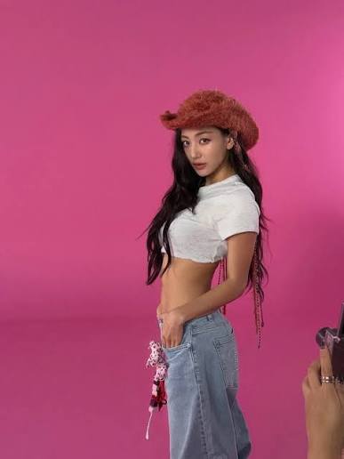 260108] JIHYO INSTAGRAM UPDATE AT BEHIND THE SCENE VICTORIA SECRET PINK 🩷🩷🩷 Follow for more updates @godjihyo.indo 😊 𝑻𝒂𝒈𝒔 : #지효 #박지효 #트와이스 #twice #twicetagram #tzuyu #once #sana #nayeon #momo #dahy