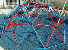 The rebar igloo is a diy take on the classic dome jungle gym. Jungle Gym Wikipedia