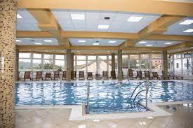 Oferte și promoții, facilități și obiective turistice pentru vacanțe sau excursii reușite. Hotel Germisara Geoagiu Bai Romania Camere Si Tarife Disponibile