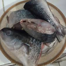 Penduduk disana menamakan ikan tongkol ini dengan nama ikan aye. Dunia Senja Ikan Masak Bumbu Kuning Dengan Susu