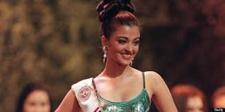 Aur pyar ho gaya (english: Aishwarya Rai Miss World 1994 Bollywood Star Has Come A Long Way Photos Huffpost Canada Style