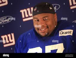 Dexter lawrence football hi-res stock photography and images