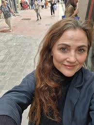 Jeg er gået på ferie 💛 Frem til d. 5. november holder jeg ferie og samler  ny energi. Jeg glæder mig til at byde jer alle velkommen igen fra d. 6.  november –