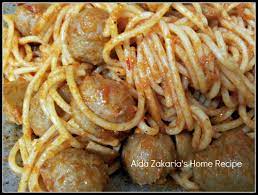 Masukkan sosej dan fishcake, goreng hingga agak garing. Resepi Spaghetti Goreng Simple