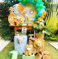 Nath Toledo Festas On Instagram Mini Table Safari Xiscake Ficaemcasa Safari Decoracao Decoracaodefestainfantil Decor In 2020 Mini Table Safari Table