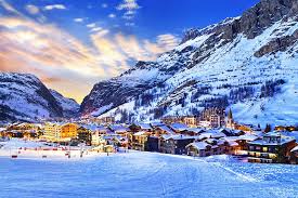 16 Top Rated Ski Resorts In The World 2021 Planetware Nestled in mountain ranges and perched on top of desert cliffs, these hotels visitors can explore bubbling springs and pristine forests, and enjoy some of the best mountain views in the area. 16 top rated ski resorts in the world