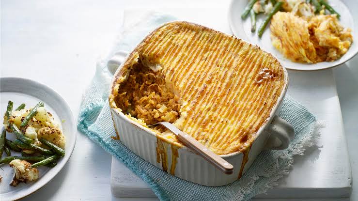 Vegetarian lentil cottage pie
