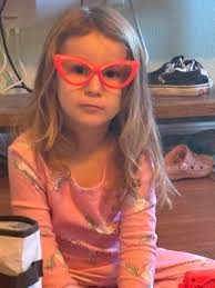 Can someone photoshop my daughter?