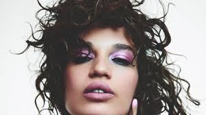 Candy Crush: How to Wear Metallic Makeup for Spring 2025