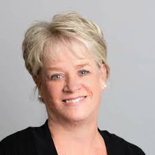 Since I was 13, I wanted to be a lawyer. 👩‍⚖️⚖️ I watched from the public  galleries as silver-tongued barristers in funny wigs advocated zealously  for their clients. It was like art