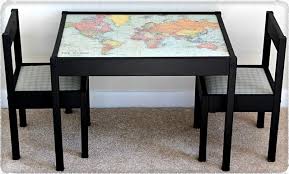 Table et 2 chaises enfant ikea'. Meuble Ikea Revisite Une Table Et Des Chaises Pour Bebe Detournee