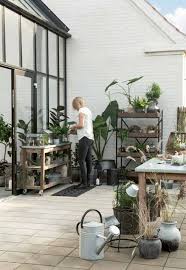 Un Peu De Printemps En Hiver Dans La Maison De Campagne Apple Boxes Garden This Is Us