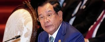 Khách Campuchia ồ ạt sang Việt Nam