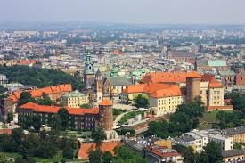 The wawel royal castle is a castle residency located in central kraków, poland, and the first unesco world heritage site in the world. Wawel Wikipedia